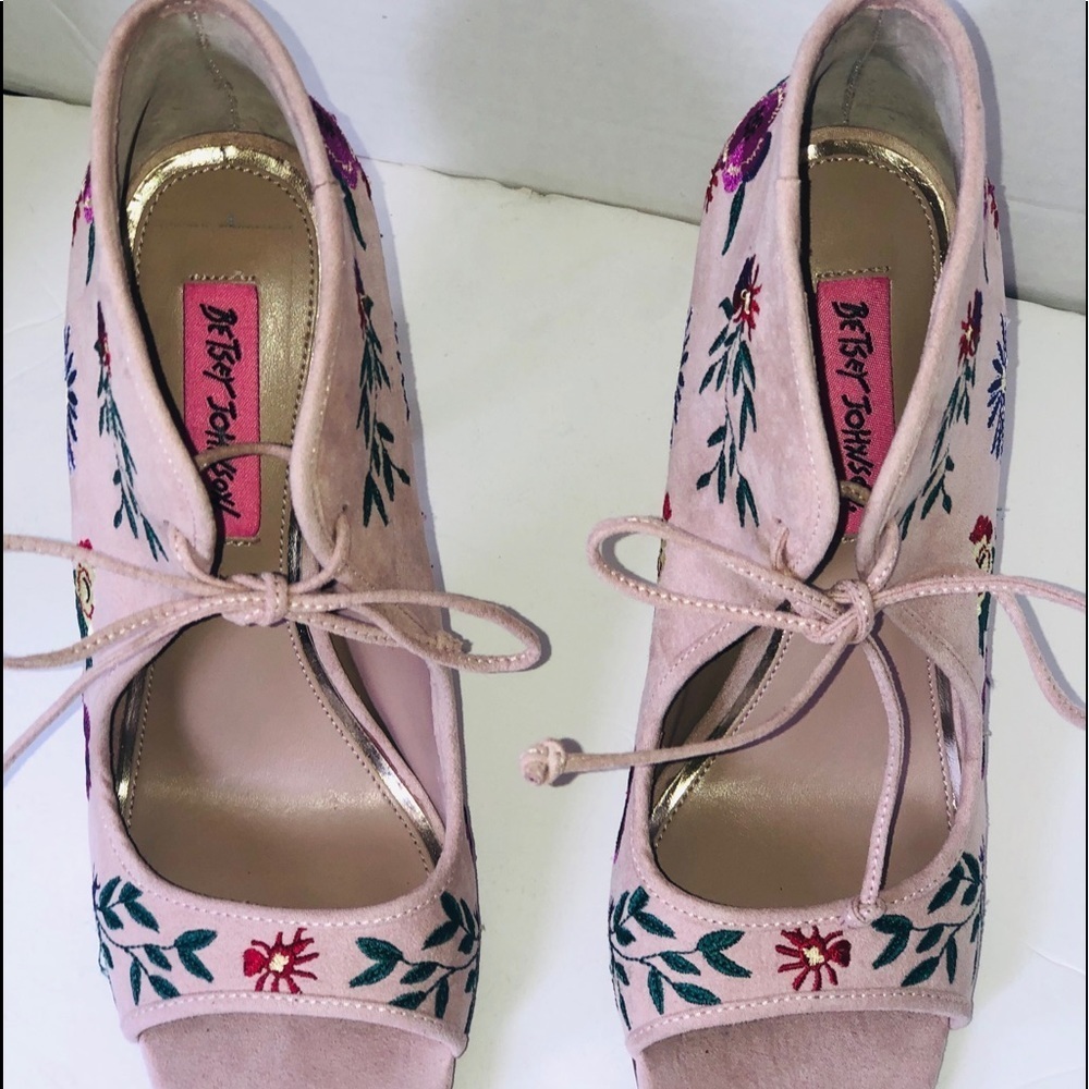 Betsey Johnson embroidered flowers caira heels